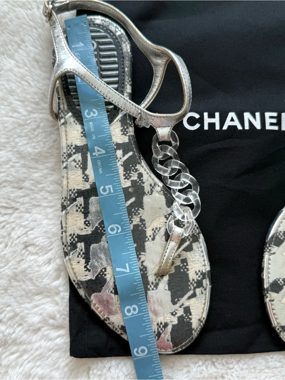 CHANEL women sandals size 35 EU Authentic